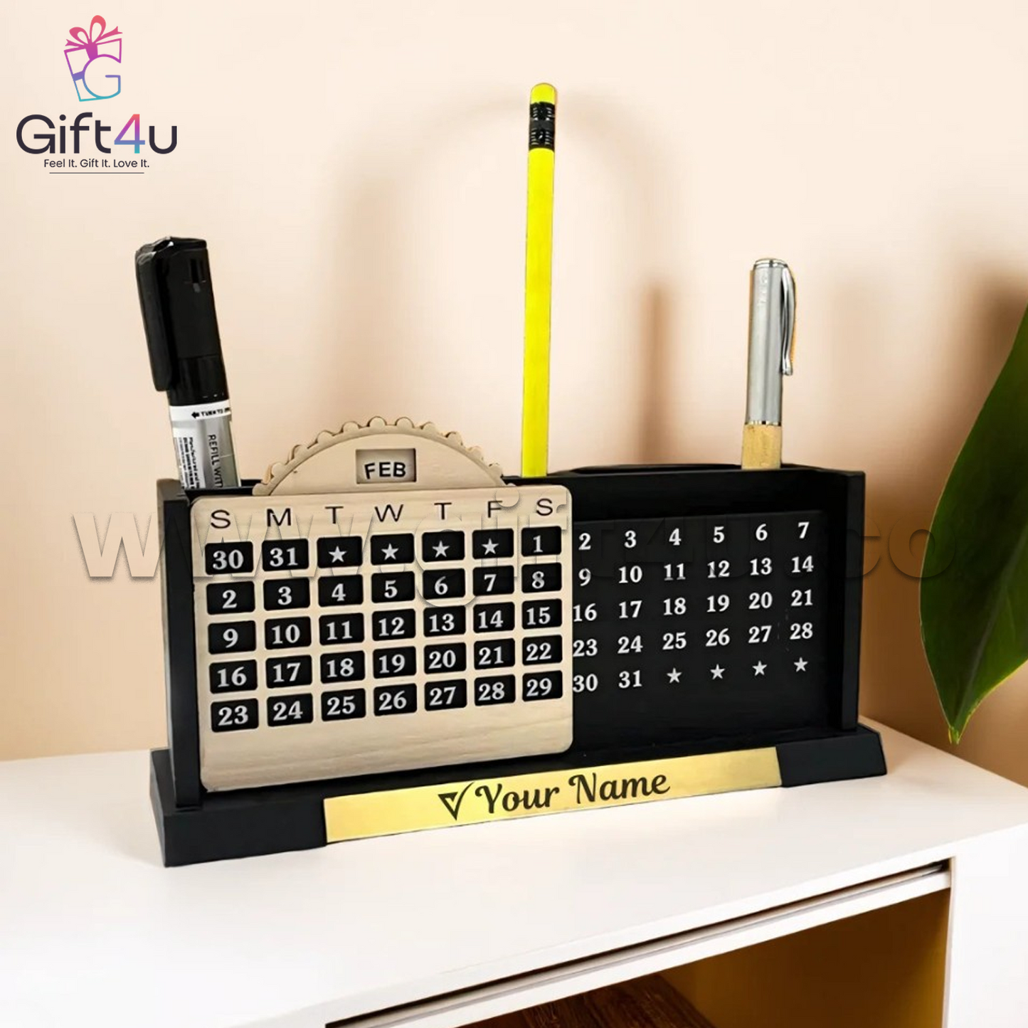 G4U PS1 Customised Wooden Pen Stand with Calendar