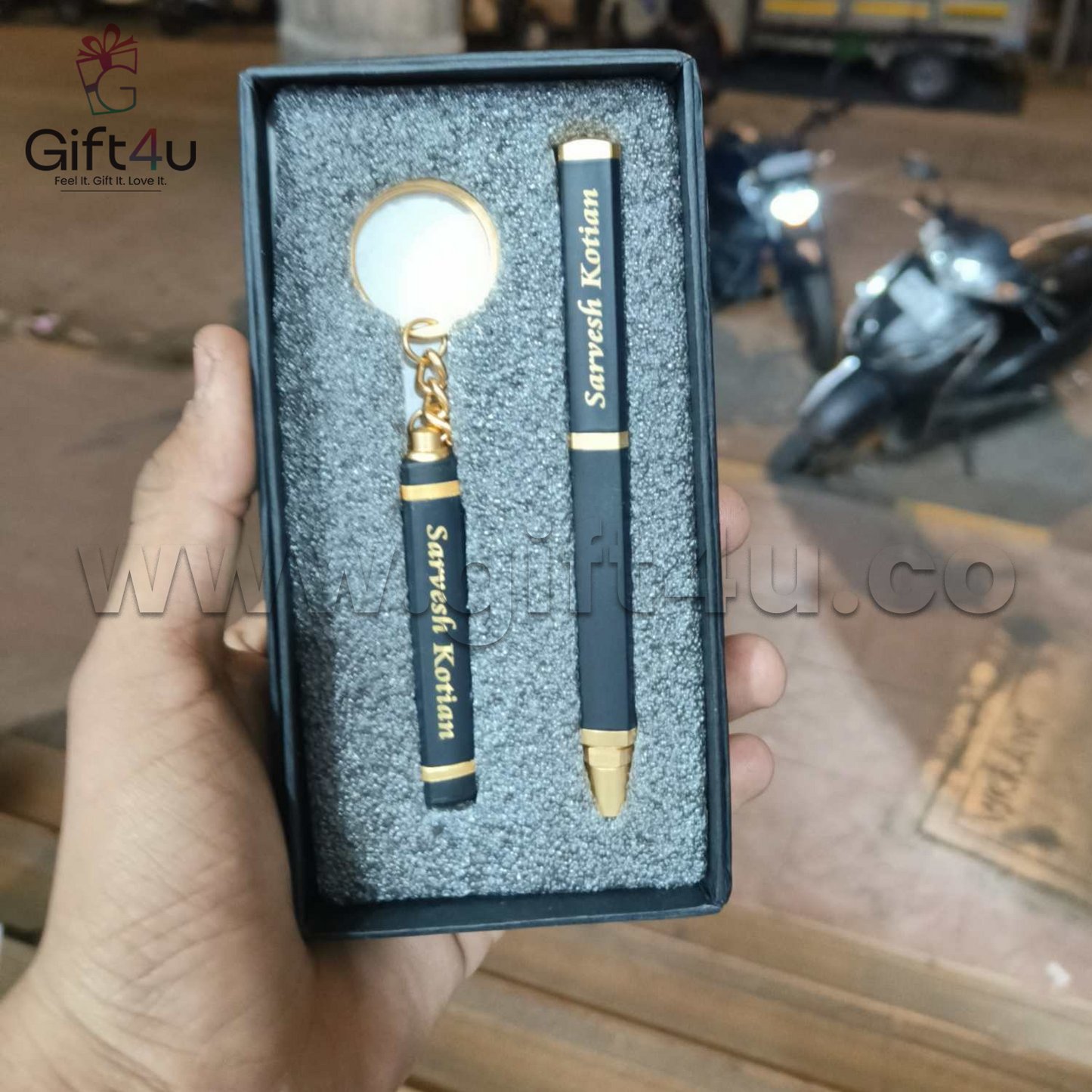 G4U PK4 GoldAura Personalised Gift Combo